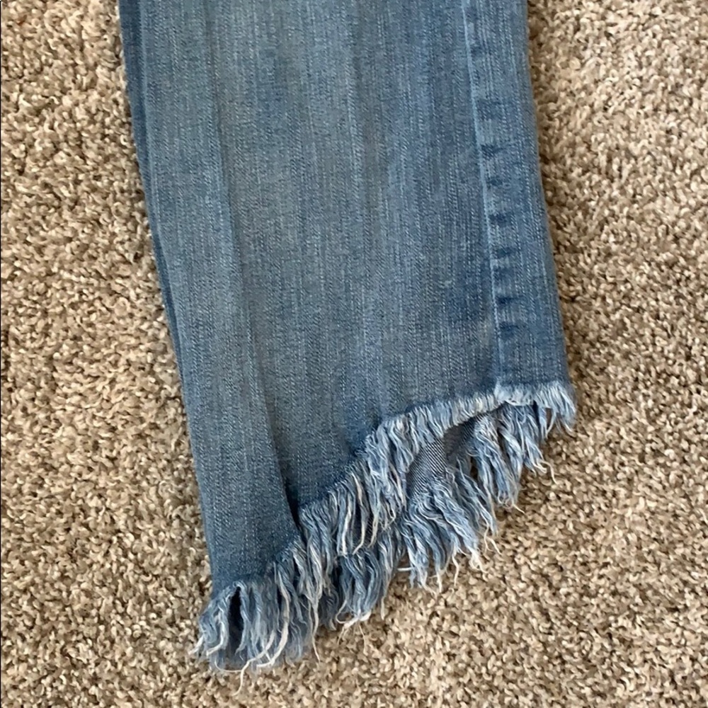 Jessica Simpson denim fray crop! - Picture 4 of 5